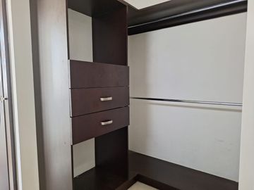 CASA EN VENTA EN PORTON CAÑADA, junto a la antorcha y clínica de fertilidad