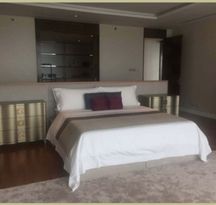 Modern luxury condo for Sale and Rent in Ratchadamri
