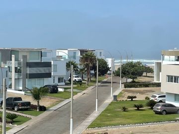Exclusivo Departamento Dúplex en Condominio con Vista Al Mar y Piscina Privada