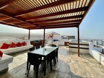 Exclusivo Departamento Dúplex en Condominio con Vista Al Mar y Piscina Privada
