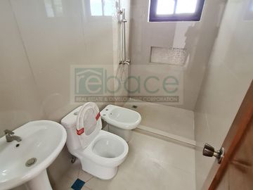 5Bedroom Elegant Finish House and Lot beside SM San Pablo