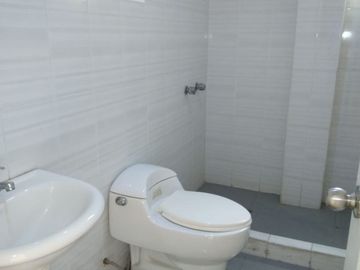 SE VENDE DEPARTAMENTO DE 135M2 CON AIRES INDEPENDIENTE Y COPIA LITERAL INDEPENDIENTE