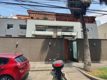 AMPLIO Y MODERNO DEPARTAMENTO en URB. EL DERBY, SURCO