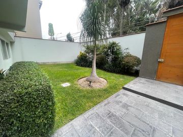 AMPLIO Y MODERNO DEPARTAMENTO en URB. EL DERBY, SURCO