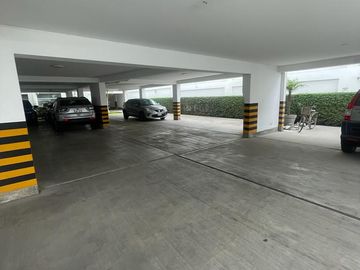 AMPLIO Y MODERNO DEPARTAMENTO en URB. EL DERBY, SURCO