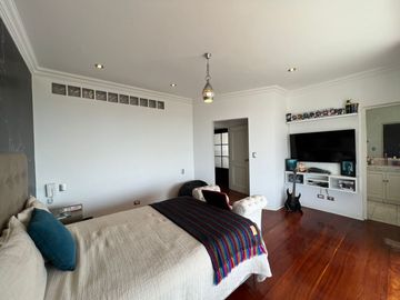 EN VENTA CASA URB. EL MIRADOR, CASUARINA, SANTIAGO DE SURCO