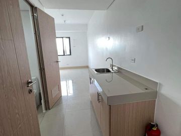 green 2 Residences by SMDC Dasmarinas Cavite for  7800 per month studio unit