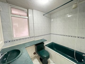 Departamento en Venta Sector La Kennedy de 70 metros, calle de los Jazmines.
