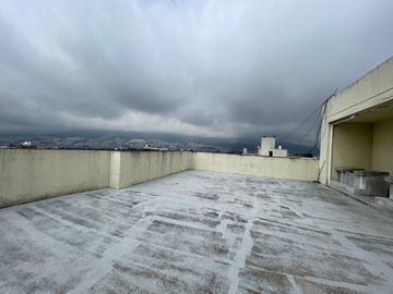 Departamento en Venta Sector La Kennedy de 70 metros, calle de los Jazmines.