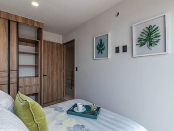 CASA EN VENTA FRENTE A ALBERCA. UBICADA A 15 MINUTOS DE CUERNAVACA, MORELOS; MÉXICO. ALBERCA, CANCHAS DEPORTIVAS, PET PARK Y ZONA DE YOGA.