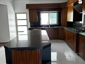Casa con Alberca Venta en Bugambilias de Lujo Zona Sur Zapopan