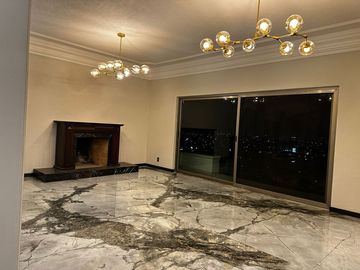 Casa con Alberca Venta en Bugambilias de Lujo Zona Sur Zapopan