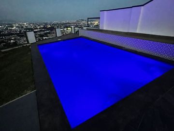 Casa con Alberca Venta en Bugambilias de Lujo Zona Sur Zapopan