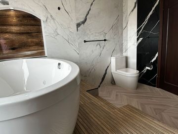 Casa con Alberca Venta en Bugambilias de Lujo Zona Sur Zapopan
