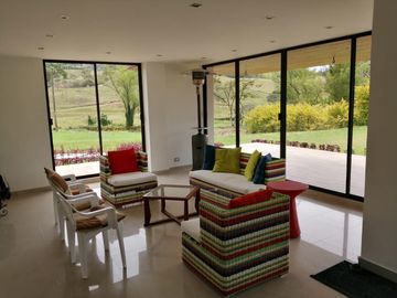 CASA FINCA EN VENTA - VIA RIONEGRO LA CEJA - SECTOR EL CANADÁ