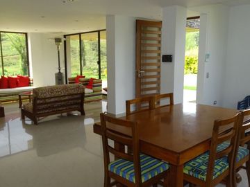 CASA FINCA EN VENTA - VIA RIONEGRO LA CEJA - SECTOR EL CANADÁ