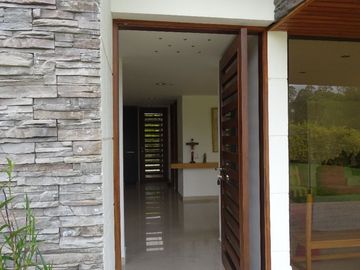 CASA FINCA EN VENTA - VIA RIONEGRO LA CEJA - SECTOR EL CANADÁ
