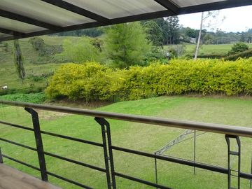 CASA FINCA EN VENTA - VIA RIONEGRO LA CEJA - SECTOR EL CANADÁ