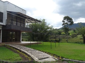 CASA FINCA EN VENTA - VIA RIONEGRO LA CEJA - SECTOR EL CANADÁ