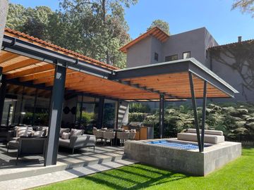 Bonita casa en venta dentro de un condominio