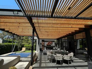 Bonita casa en venta dentro de un condominio