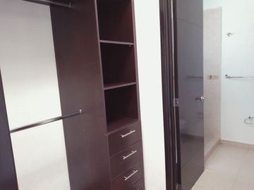 RENTA CON CASA CLUB ZONA AEROPUERTO TOLUCA Y PARQUE 2000