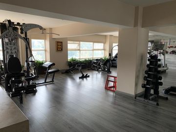 CASA ESPECTACULAR EN VENTA O RENTA 4 RECAMARAS BOSQUES DE LAS LOMAS CON TERRAZA Y SALON DE FIESTAS.
