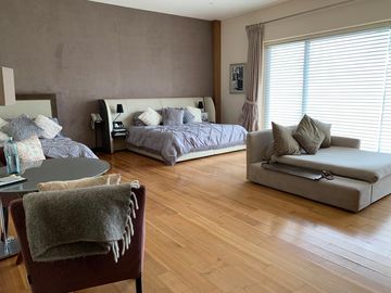 CASA ESPECTACULAR EN VENTA O RENTA 4 RECAMARAS BOSQUES DE LAS LOMAS CON TERRAZA Y SALON DE FIESTAS.