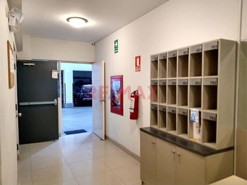 Venta De Bonito Departamento Flat En Muy Buen Estado