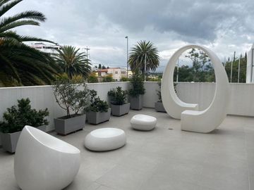 VENDO DEPTO DUPLEX HERMOSA VISTA EDIF DE LUJO CUMBAYA