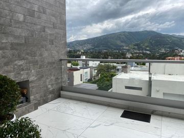 VENDO DEPTO DUPLEX HERMOSA VISTA EDIF DE LUJO CUMBAYA