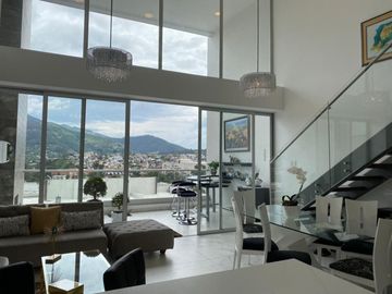 VENDO DEPTO DUPLEX HERMOSA VISTA EDIF DE LUJO CUMBAYA