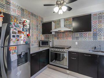 CASA EN VENTA EN XOCHITEPEC, MORELOS; MÉXICO. 3 RECÁMARAS, ALBERCAS, CANCHAS DEPORTIVAS Y SEGURIDAD.