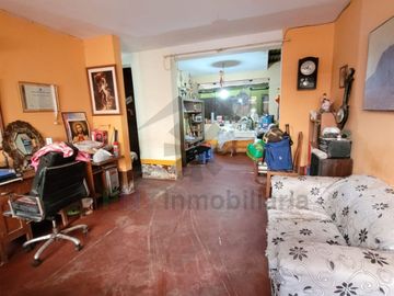 VENTA DE CASA AMPLIA UBICADA A METROS DE PROLONGACIÓN PACASMAYO