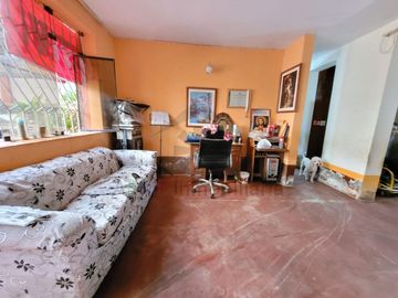 VENTA DE CASA AMPLIA UBICADA A METROS DE PROLONGACIÓN PACASMAYO