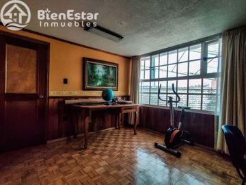 CASA EN VENTA TOLUCA COLONIA MORELOS 1A SECCION SOBRE CORREDOR URBANO, CALIDA, CONFORTABLE, AMPLIO Y HERMOSO JARDÍN, A 7 MIN DEL CENTRO