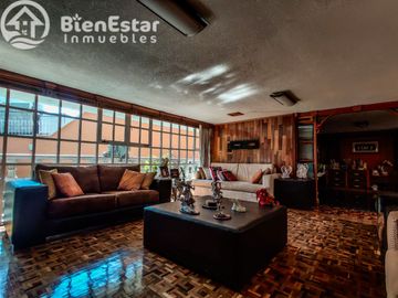CASA EN VENTA TOLUCA COLONIA MORELOS 1A SECCION SOBRE CORREDOR URBANO, CALIDA, CONFORTABLE, AMPLIO Y HERMOSO JARDÍN, A 7 MIN DEL CENTRO