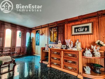 CASA EN VENTA TOLUCA COLONIA MORELOS 1A SECCION SOBRE CORREDOR URBANO, CALIDA, CONFORTABLE, AMPLIO Y HERMOSO JARDÍN, A 7 MIN DEL CENTRO