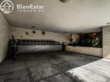 CASA EN VENTA TOLUCA COLONIA MORELOS 1A SECCION SOBRE CORREDOR URBANO, CALIDA, CONFORTABLE, AMPLIO Y HERMOSO JARDÍN, A 7 MIN DEL CENTRO