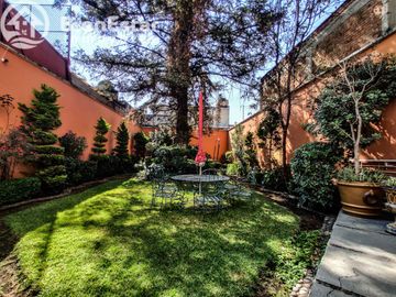 CASA EN VENTA TOLUCA COLONIA MORELOS 1A SECCION SOBRE CORREDOR URBANO, CALIDA, CONFORTABLE, AMPLIO Y HERMOSO JARDÍN, A 7 MIN DEL CENTRO