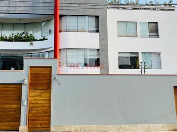 Venta Flat - Miraflores $ 218,000 Dólares Americanos