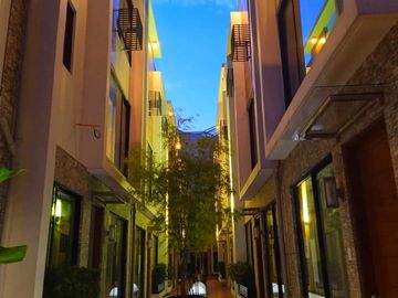 FOR SALE: BRAND NEW TOWNHOUSE IN SAN JUAN