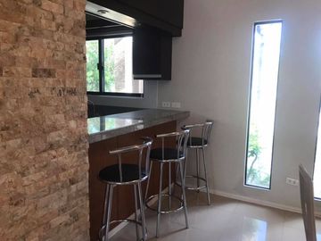 MODERN SINGLE FAMILY TYPE HOME WITH POOL IN ANGELES CITY