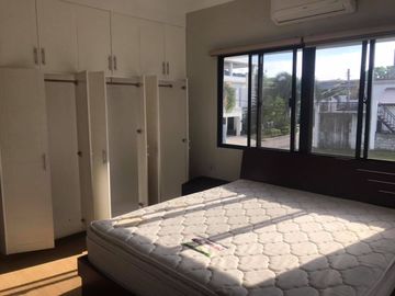 MODERN SINGLE FAMILY TYPE HOME WITH POOL IN ANGELES CITY