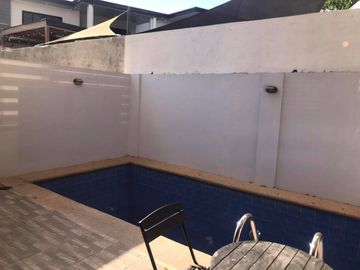MODERN SINGLE FAMILY TYPE HOME WITH POOL IN ANGELES CITY