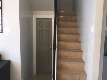 MODERN SINGLE FAMILY TYPE HOME WITH POOL IN ANGELES CITY