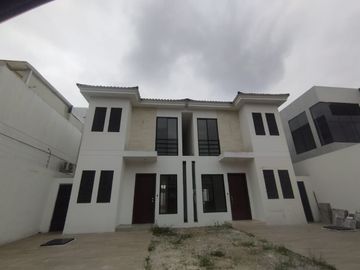 VENTA DE CASA EN URB. PUERTO AZUL - ESTRENO - VIA A LA COSTA (VIVI)