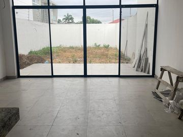 VENTA DE CASA EN URB. PUERTO AZUL - ESTRENO - VIA A LA COSTA (VIVI)