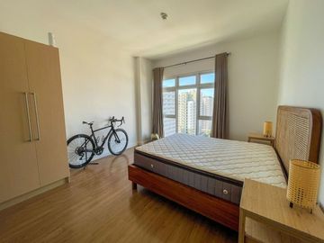 Fully-furnished Two Bedroom 2BR Penthouse Unit for Sale at The Veranda, Area South Taguig