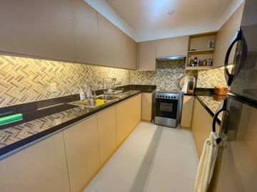 Fully-furnished Two Bedroom 2BR Penthouse Unit for Sale at The Veranda, Area South Taguig
